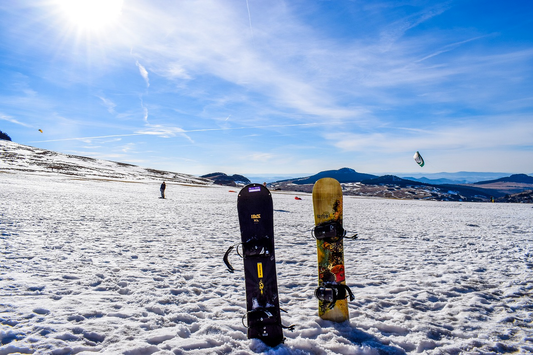 Exploring Reverse Camber Snowboards: A Playful Ride for Freestyle Enthusiasts